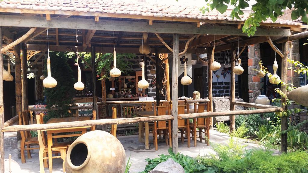 Machanents Guest House Vagharshapat Extérieur photo