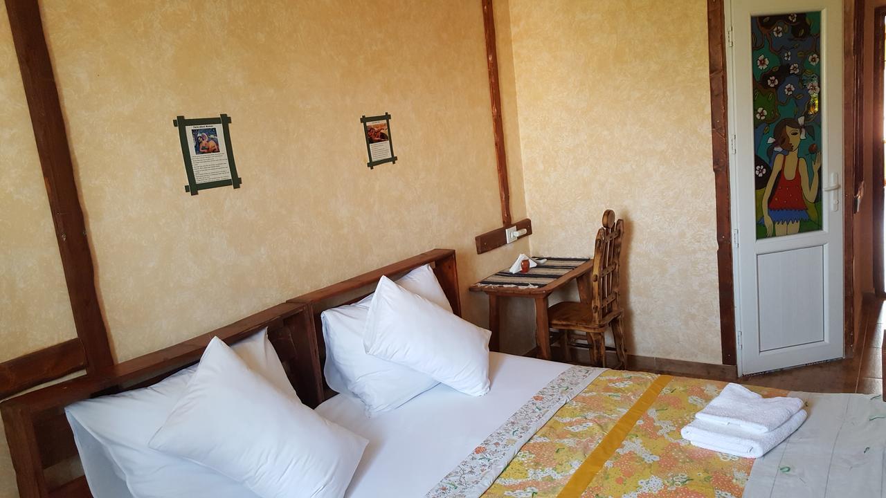 Machanents Guest House Vagharshapat Extérieur photo