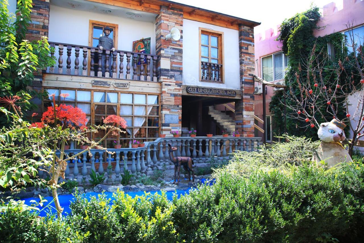 Machanents Guest House Vagharshapat Extérieur photo